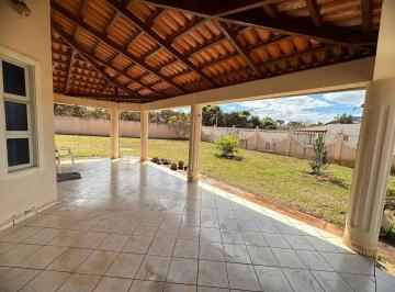 Casa de 2 quartos, Brasília · LINDA CASA DE 2 QUARTOS C/SUÍTE , COM LAJE,  VARANDA, TERRENO 800M²