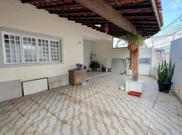 Casa · 174m² · 3 Quartos · 4 Vagas · Casa a venda no bairro Roseira, ampla! Aceita apartamento de menor valor!