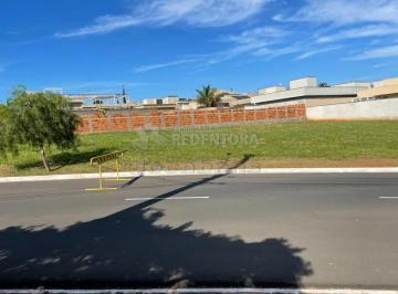 Terreno · 855m² · Loteamento Recanto do Lago - terreno de esquina em frente a área de lazer e academia, com caída para