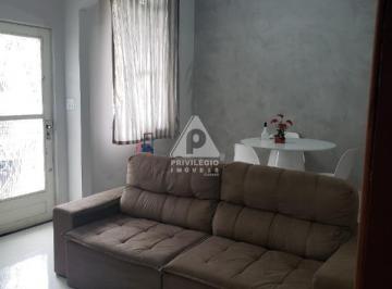 Casa · 68m² · 3 Quartos · 1 Vaga · Excelente Casa de Vila:Sala em 03 Ambientes,03 Quartos,02 Banheiros,01 Vaga na Vila.
