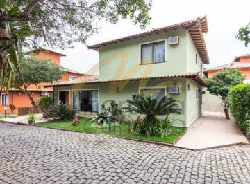 Casa · 150m² · 3 Quartos · 1 Vaga · Casa com 3 quartos dentro de condomínio de locação de temporada em Manguinhos Bú