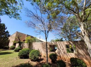 Casa · 639m² · 5 Quartos · 6 Vagas · Casa Toscana com 5 suítes no Condomínio Terras de São Jose em Itú