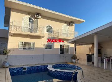 Casa · 220m² · 3 Quartos · 6 Vagas · Casa Sobrado em São José dos Campos