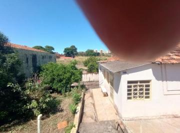 Casa / Demolição · Terreno Padrão em São Carlos