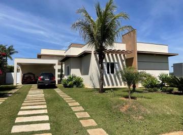 Casa · 364m² · 4 Quartos · 2 Vagas · Casa à venda com 4 dormitórios com 363,96m² de área construída no Condominio Portal dos Lagos