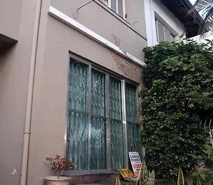 Casa · 184m² · 3 Quartos · 1 Vaga · Sobrado com 3 Dormitórios no Jardim Aeroporto
