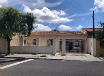 Casa de 2 quartos, Avaré · Linda casa c/ 174 m², localizada em Avaré/SP com edícula.