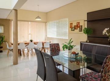 Casa · 300m² · 4 Quartos · 4 Vagas · SOBRADO NO CONDOMÍNIO SUNSET GARDEN