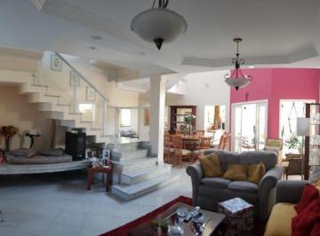 Casa · 418m² · 4 Quartos · 8 Vagas · SOBRADO COM  3 PAVIMENTOS NO CONDOMÍNIO VILLAS DE SANTANA