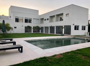 Casa · 500m² · 3 Quartos · 2 Vagas · UM ESPETACULAR SOBRADO NO MIRANTE DO VALE