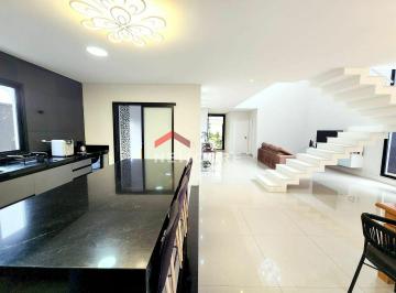 Casa · 320m² · 4 Quartos · 4 Vagas · Sobrado em  Rua Engenheiro Horacio Ortiz - Residencial Ouroville - Taubaté/SP