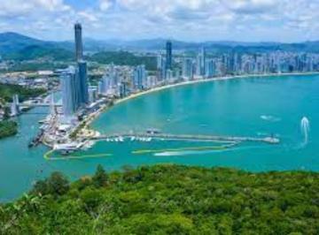 Terreno , Balneário Camboriú · 83.297,63m² frente/mar de Balneário de Camboriú - Não perca!!!