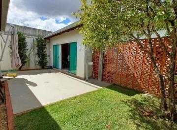 Casa · 230m² · 3 Quartos · 3 Vagas · Excelente casa à venda no Bairro Roosevelt em Uberlândia