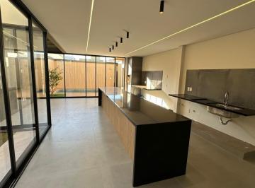 Casa · 194m² · 3 Quartos · 2 Vagas · Casa térrea no Condomínio Reserva dos Ipês em Uberlândia
