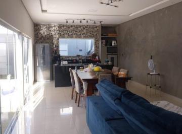Casa · 150m² · 3 Quartos · 4 Vagas · Excelente casa à venda no Bairro Monte Hebron em Uberlândia