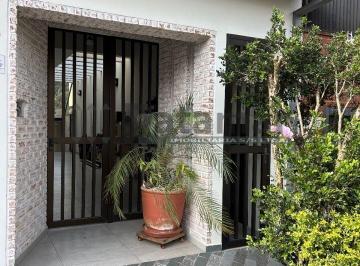 Casa · 233m² · 3 Quartos · 3 Vagas · Casa em Condomínio Residencial com 3 quartos