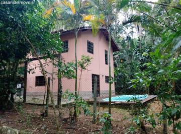 Foto 01 · Imperdível oportunidade: Casa à venda no bairro Félix, Ubatuba-SP! 2 quartos, 1 suíte, 1 sala, 2 ban
