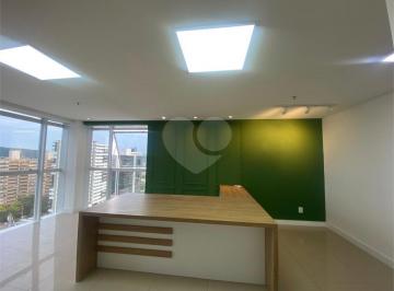 Comercial · 34m² · 1 Vaga · Salas à venda em Petrópolis - RS