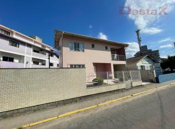 Casa de 3 quartos, Biguaçu · Casa em Centro  -  Biguaçu