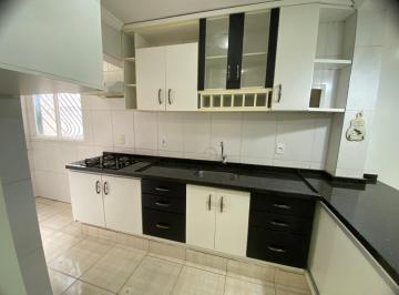 Apartamento de 2 quartos, Taguatinga · EXCELENTE APARTAMENTO 1º ANDAR, QNL 17, COM 02 QUARTOS.