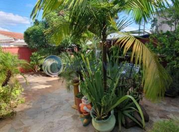 Foto 01 · Casa com 3 quartos com 1 suíte , com pomar e vista para as montanhas no bairro Santa Terezinha em Sã