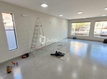 Casa · 214m² · 3 Vagas · Casa comercial para alugar no Bairro Alto