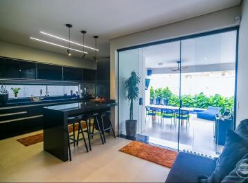 Casa · 270m² · 3 Quartos · 4 Vagas · Casa à venda, 3 quartos, 3 suítes, 4 vagas, Parque Santa Cecília - Piracicaba/SP