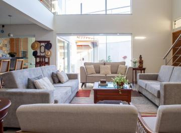 Casa · 239m² · 3 Quartos · 2 Vagas · Casa à venda, 3 quartos, 3 suítes, 2 vagas, Água Branca - Piracicaba/SP