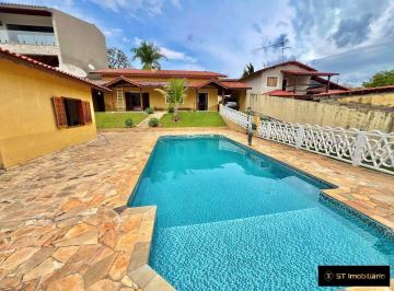 Rural · 1000m² · 4 Quartos · 8 Vagas · Chácara à venda em Condomínio - Piracaia/SP Fácil Acesso, por R$1.290.000!