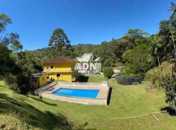 Foto 01 · Chácara em Juquitiba medindo 4.100,00 m² com piscina e lago