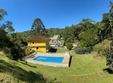 Foto 01 · Chácara em Juquitiba medindo 4.100,00 m² com piscina e lago