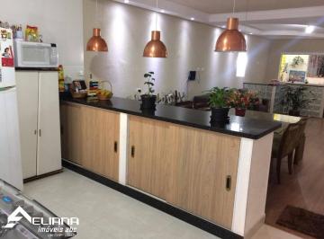 Casa · 340m² · 3 Quartos · 10 Vagas · Lindo Sobrado - Santa Paula- com Piscina