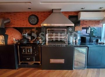 Apartamento · 209m² · 2 Quartos · 4 Vagas · Imóvel espaçoso com 2 dormitórios , 2 suites 4 vagas,lazer completo, otima localização