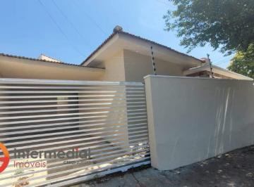 Casa · 161m² · 3 Quartos · 1 Vaga · Casa à venda com 3 dormitórios sendo 1 suíte em excelente localização.