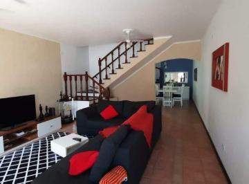 Casa · 262m² · 3 Quartos · 5 Vagas · Sobrado 262 m² Localizado No Bairro Jaçatuba Santo André - SP 