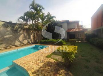 Casa · 250m² · 3 Quartos · 4 Vagas · Casa a venda no Jardim Leonor/ Morumbi com 3 quartos suites.