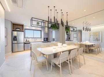 Apartamento de 3 quartos, Curitiba · Apartamento decorado e equipado na Praça do Japão com 3 suítes