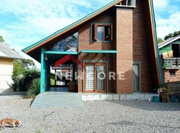 Casa · 95m² · 2 Quartos · 2 Vagas · Casa em rua Minas Gerais - Palace Hotel - Canela/RS