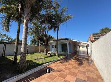 Casa · 129m² · 4 Quartos · 3 Vagas · Casa com 3 quartos e piscina em Pontal do Paraná
