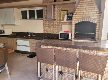 1a0a11751beb40f19fdf365f5c722db9.jpeg · Casa para Venda em Uberlândia/MG - 4 Dorm. 235 m2 Área Útil