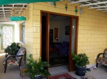 Casa de 4 quartos, Salvador · Casa de 4 quartos com cobertura, perto do shopping e aeroporto 2 de julho(urgente).