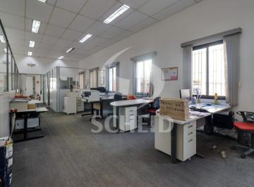 Comercial · 243m² · 5 Quartos · 4 Vagas · Casa Comercial à Venda com 243 m² em terreno de 400 m² com ótima localização na Chácara Sto. Antônio