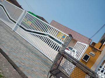 Casa de 2 quartos, São Vicente · Casa terrea 02 dorm 01 wc 01 garagem 01 quintal 115 mt São Vicente SP Parque SV