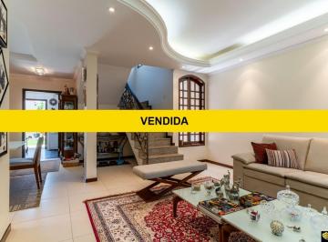 Foto 01 · CASA COM TERRENO DE 202,50 m2 E 341 m2 DE ÁREA CONTRUÍDA ÁREA DE LAZER