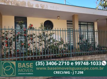 Casa de 3 quartos, Guaxupé · Casa à venda no Centro em Guaxupé/MG