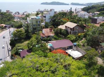 Casa · 980m² · 3 Quartos · 3 Vagas · CASA EM TERRENO DE 980M² NO CENTRO DE BOMBINHAS