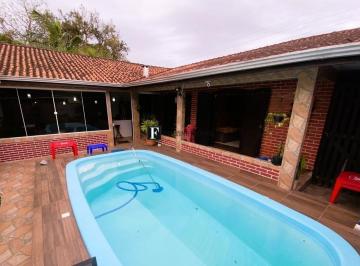 23131255_4.jpg · Casa à venda em Ipanema com piscina.