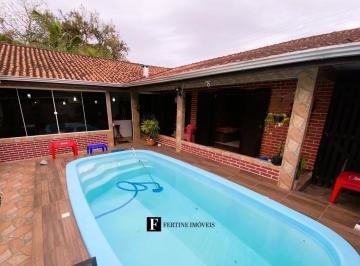 Casa · 300m² · 4 Quartos · Casa à venda em Ipanema com piscina.