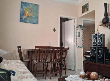 Apartamento · 66m² · 2 Quartos · 1 Vaga · Dois dormitórios no Embaré. Bons ambientes e valor baixo.