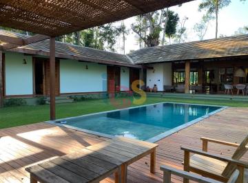 Casa · 380m² · 5 Quartos · 2 Vagas · Vendo Casa de Alto Padrao em Arraial D´ajuda